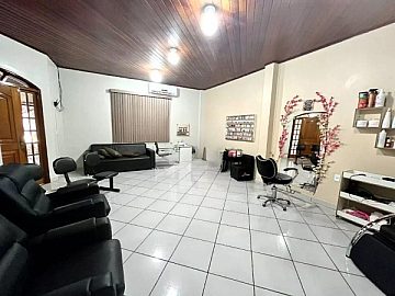 Casa 3 qts - Zona Sul - bairro Concei��o